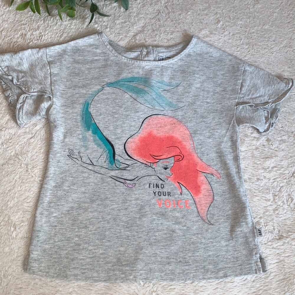 Disney Gap Ariel Gray Top The Little Mermaid 5 EUC